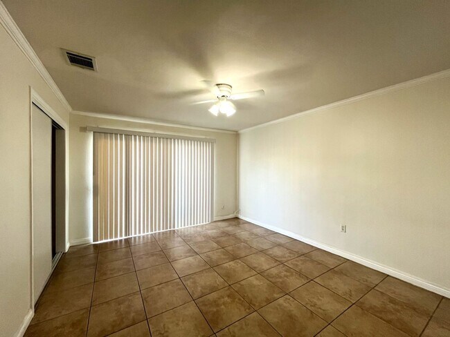 Building Photo - 4 bed, 3 bath in Loma Linda, CA!