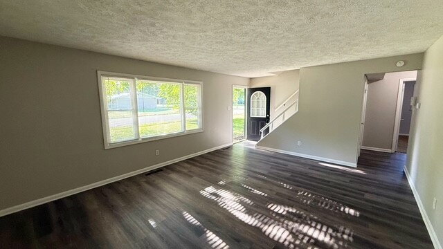 Building Photo - EAST SIDE UPDATED 4 BEDROOM 2 BATH HOME AVAILABLE NOW!