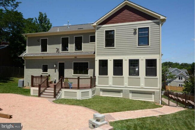 Building Photo - 5010 Williamsburg Blvd