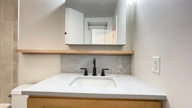 Building Photo - 2318 Herbert Hamlet Aly