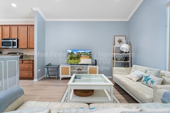 Building Photo - 409 Los Caminos Street