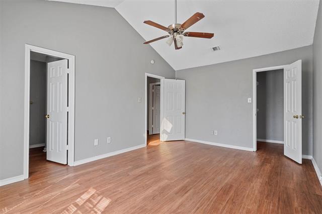 Building Photo - 804 Custer St