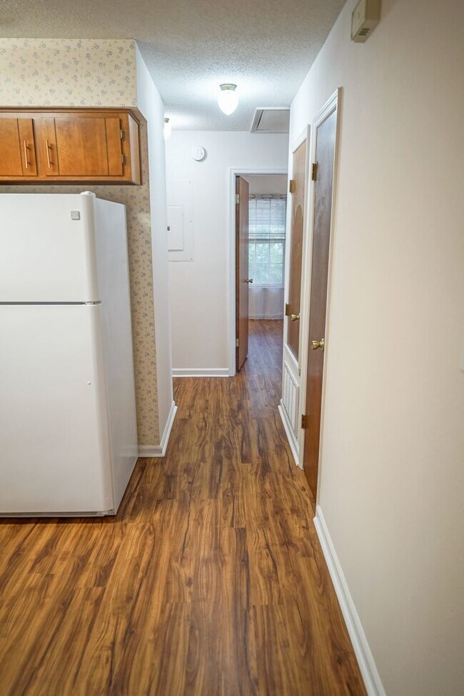 Building Photo - 2/2 Single Family Home in Park Terrace