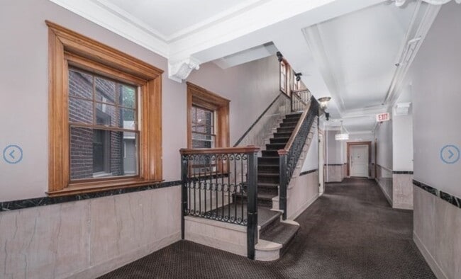 Building Photo - 169 Washington St