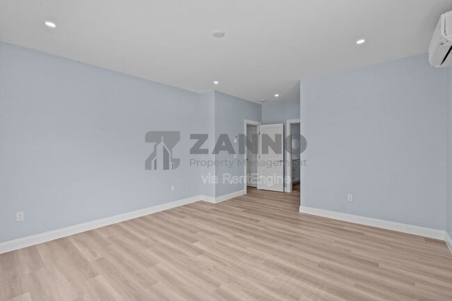 Building Photo - 24 Vernon Ave