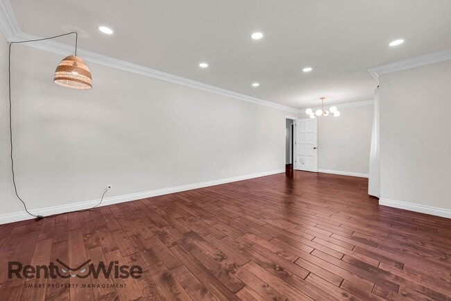 Building Photo - 1951 Heath Dr