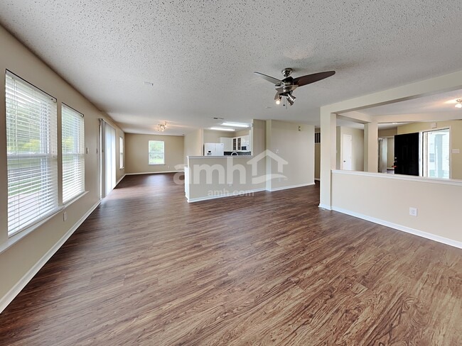 Building Photo - 527 Runnymede Ct