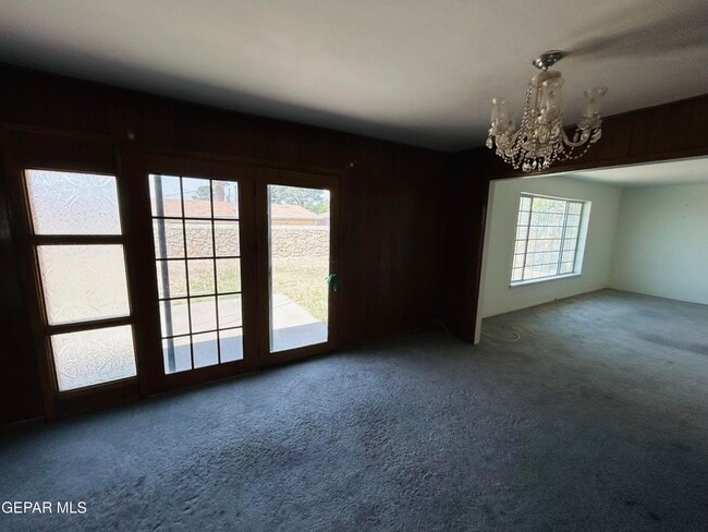 Building Photo - 521 Balboa Rd