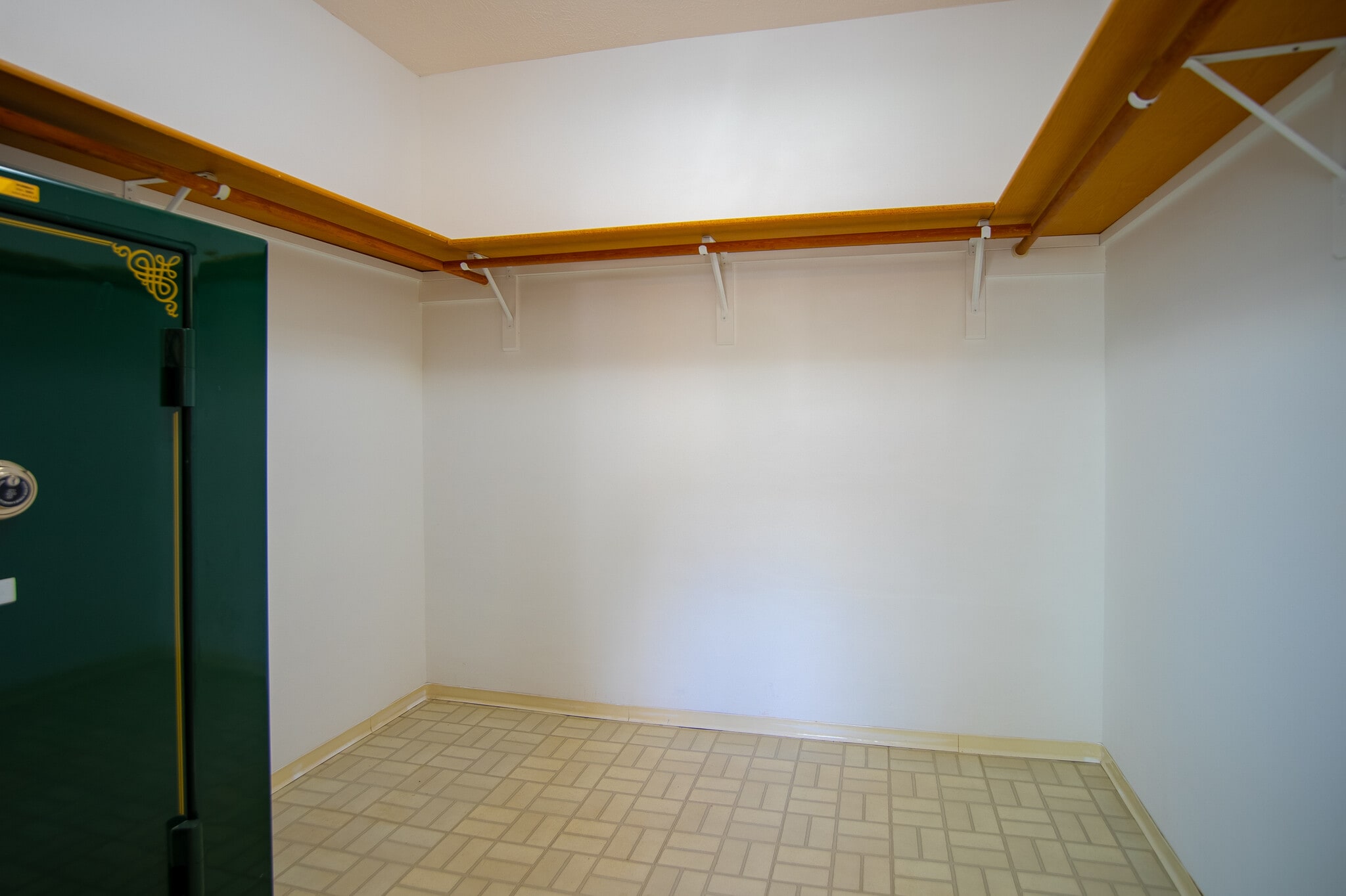 Walk-in Closet Bdrm 1 - 94-872 Lumiholoi St
