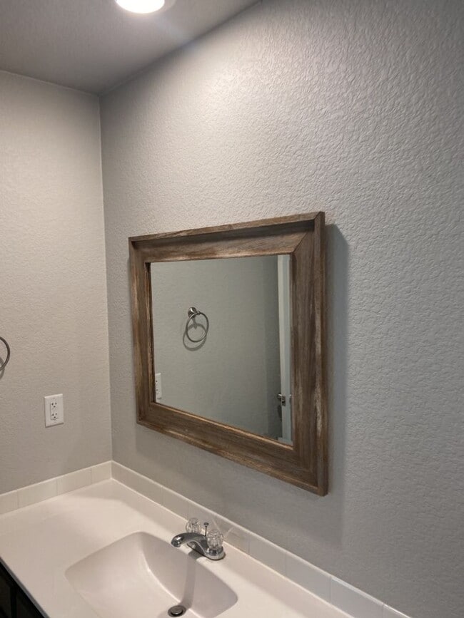 Building Photo - 1418 Shoshoni Trail