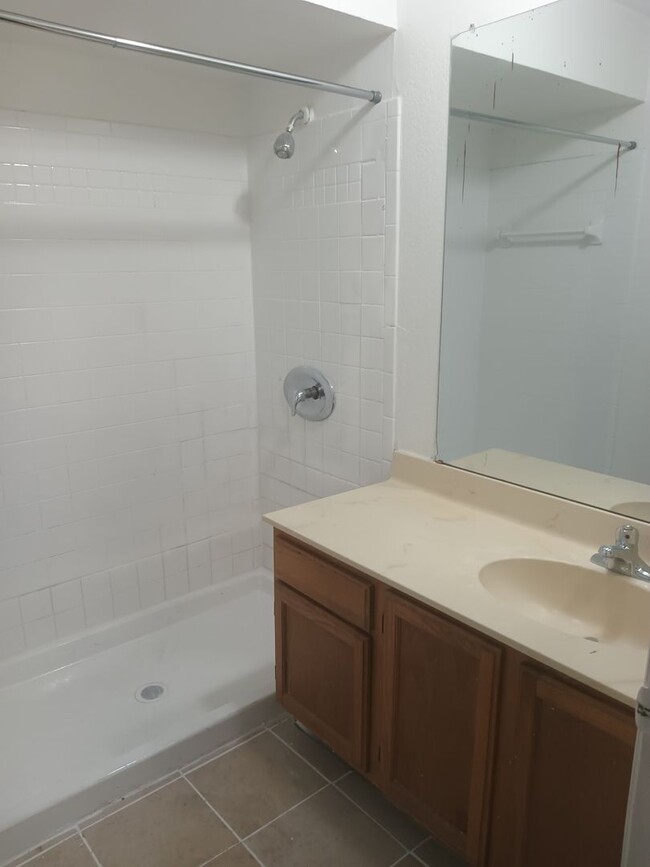 Building Photo - 2 BEDROOM 2 BATHROOM CONDO AVAILABLE FOR R...