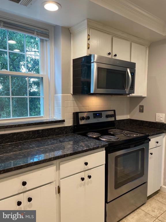 Building Photo - 4838 S 28th St