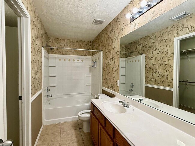 Building Photo - 4762 Lonestone Cir