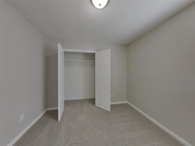 Building Photo - 21135 Wickton Ln