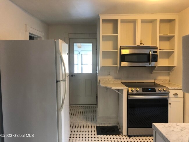 Building Photo - 140 Broad St