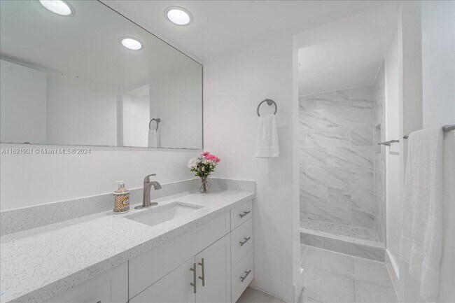 Building Photo - 10500 SW 108th Ave