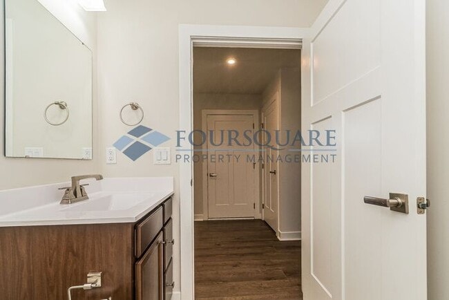 Building Photo - Ranch Home | Open Floor Plan | Attached Garage| Office