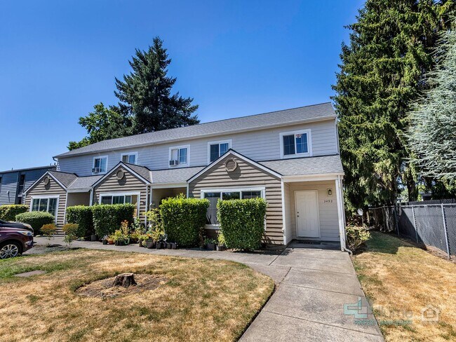 Building Photo - 3493-3493 Hawthorne Ave NE