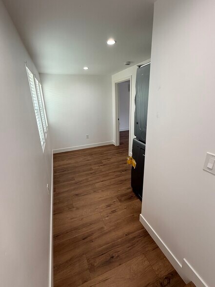 Building Photo - 9136 Clancey Ave