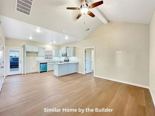 Building Photo - Charming 2-Bed Home in Chickasha -  Move-In Ready