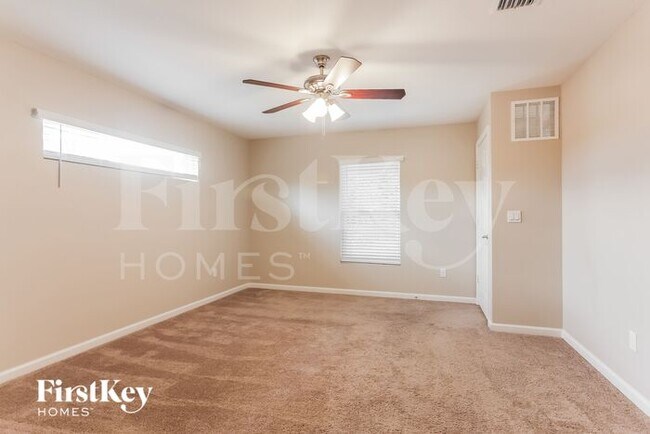 Building Photo - 1810 SW Starman Ave