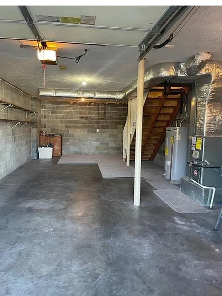 Building Photo - 711 Beaverview Dr