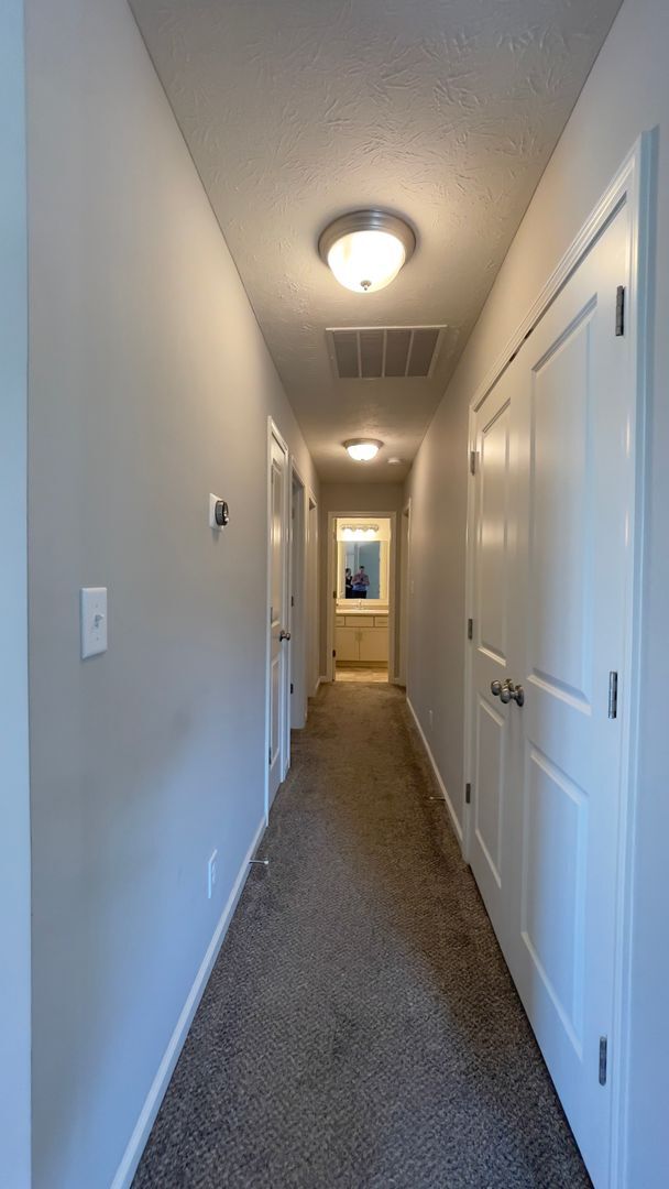 Building Photo - Hawthorne Lake…3 Bedroom 2 Bath