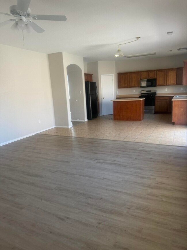 Building Photo - 10401 Pintado Ct NW