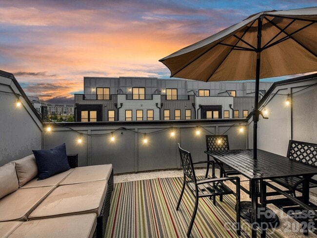 Building Photo - 2024 Terwilliger Trl