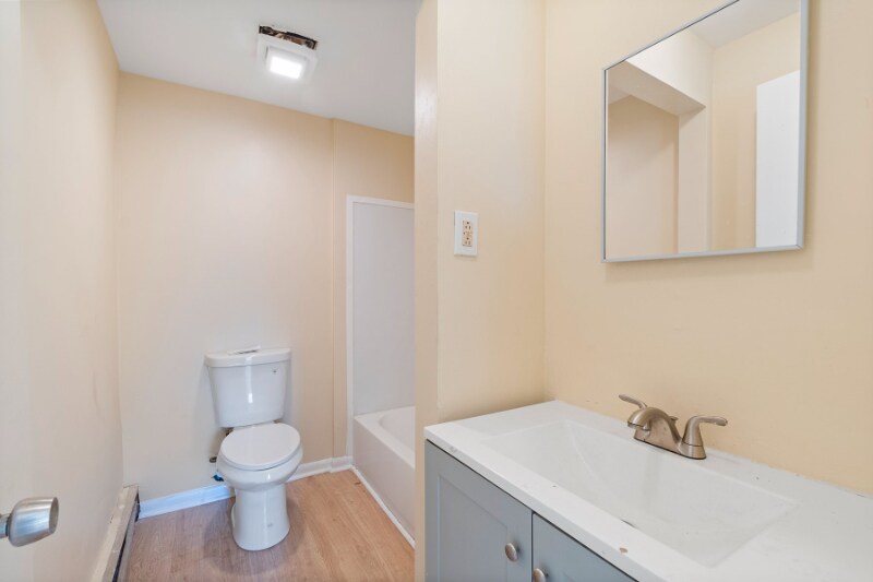 Building Photo - 426 Jonathan St