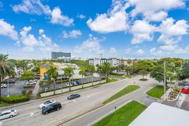 Building Photo - 13499 Biscayne Blvd