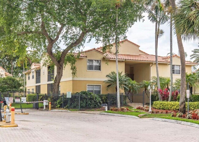 Building Photo - 1261 SW 46th Ave