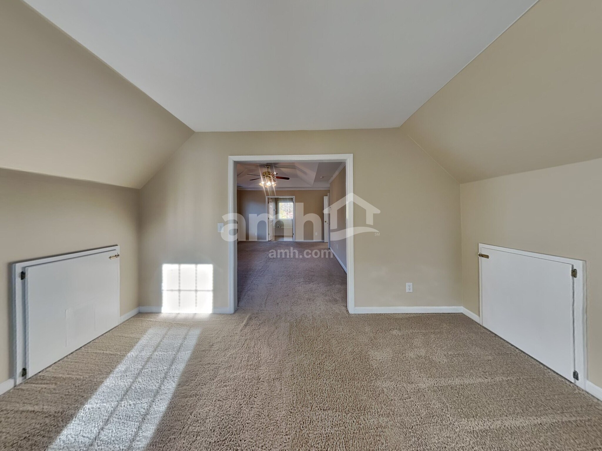 Building Photo - 5435 Silk Oak Way