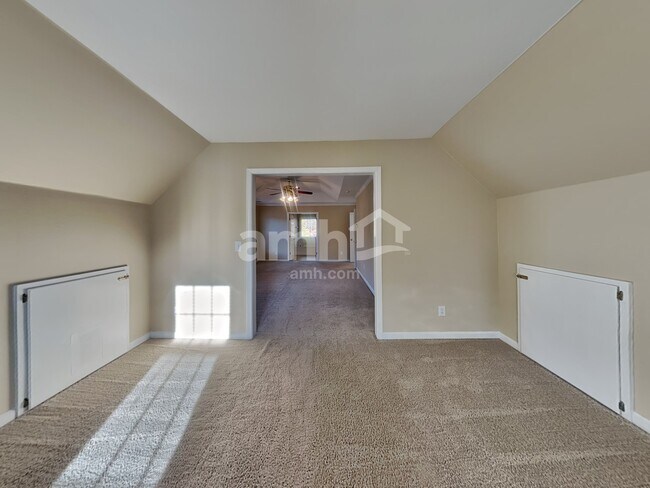 Building Photo - 5435 Silk Oak Way