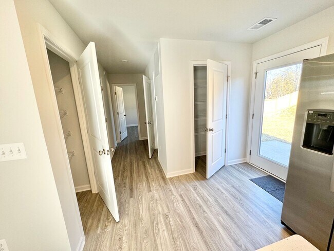 Building Photo - BRAND NEW HOME CLOSE TO CHARLOTTESVILLE