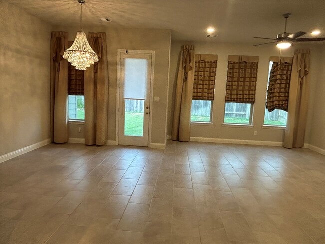 Building Photo - 326 Summer Landing Ct