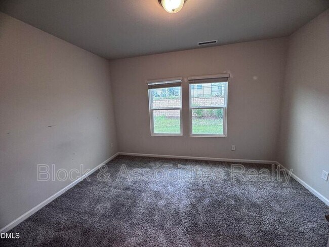 Building Photo - 129 Boone Lake Way
