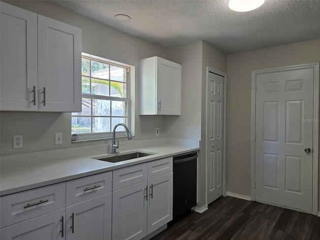 Building Photo - 118 29th St NW