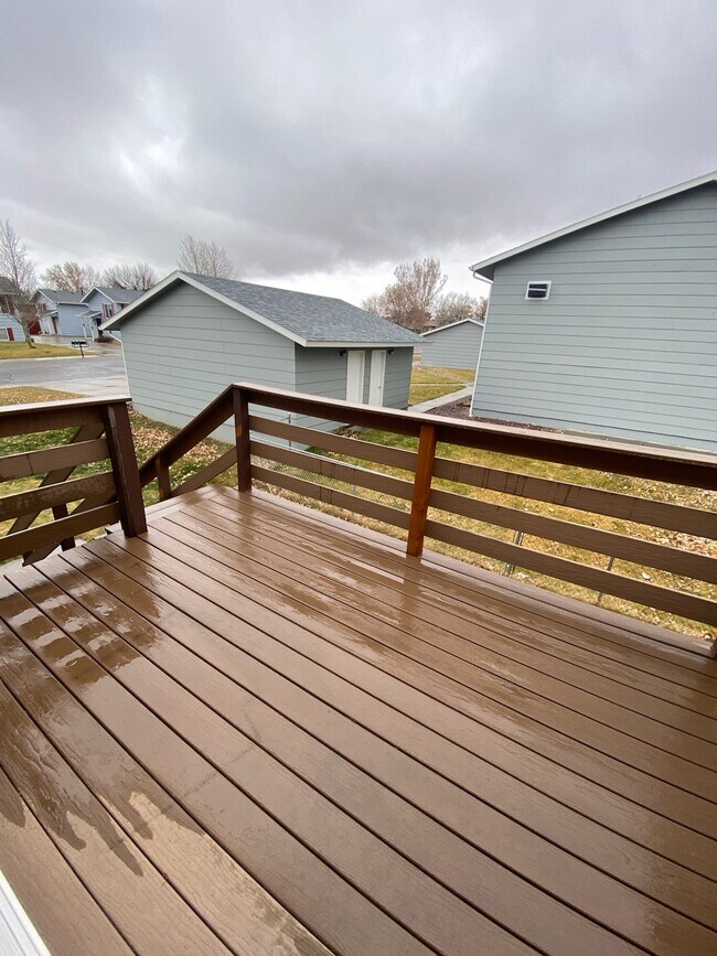 Building Photo - 339 Aristocrat Dr