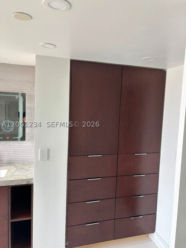 Building Photo - 19355 Turnberry Way
