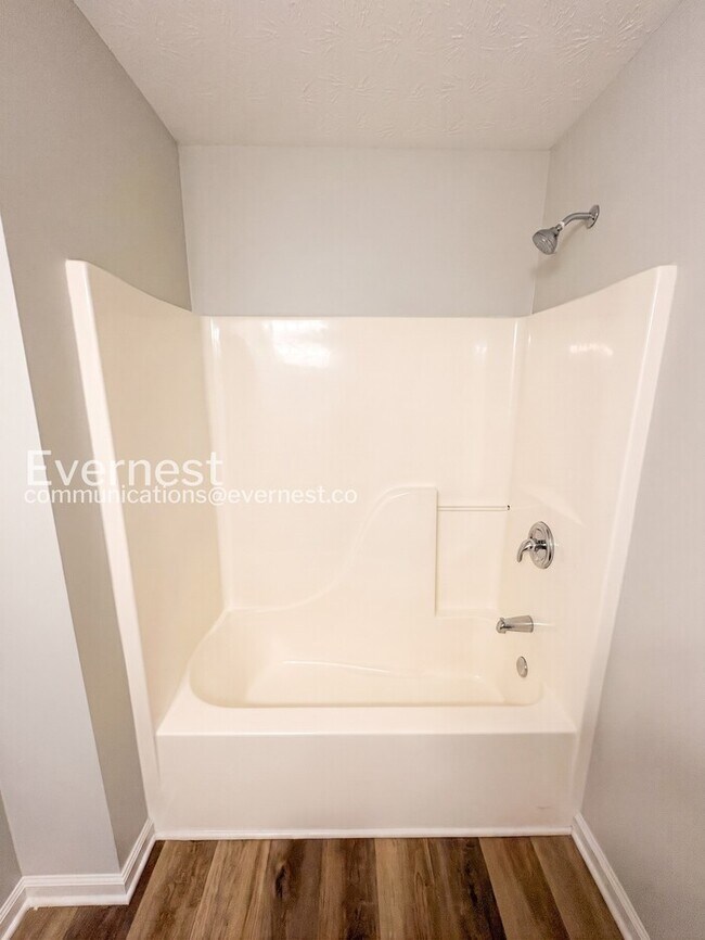 Building Photo - 459 Sawtooth Ln