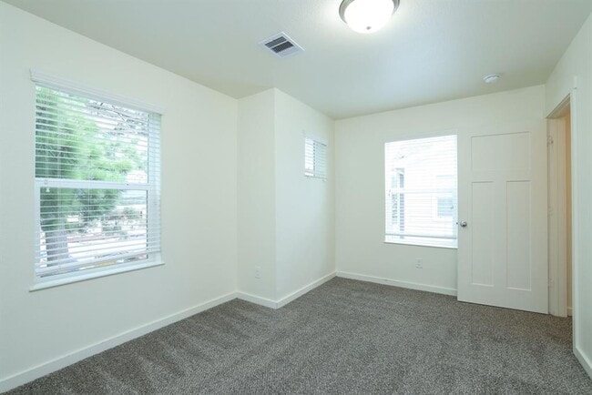 Building Photo - 21155 Gosling Rd