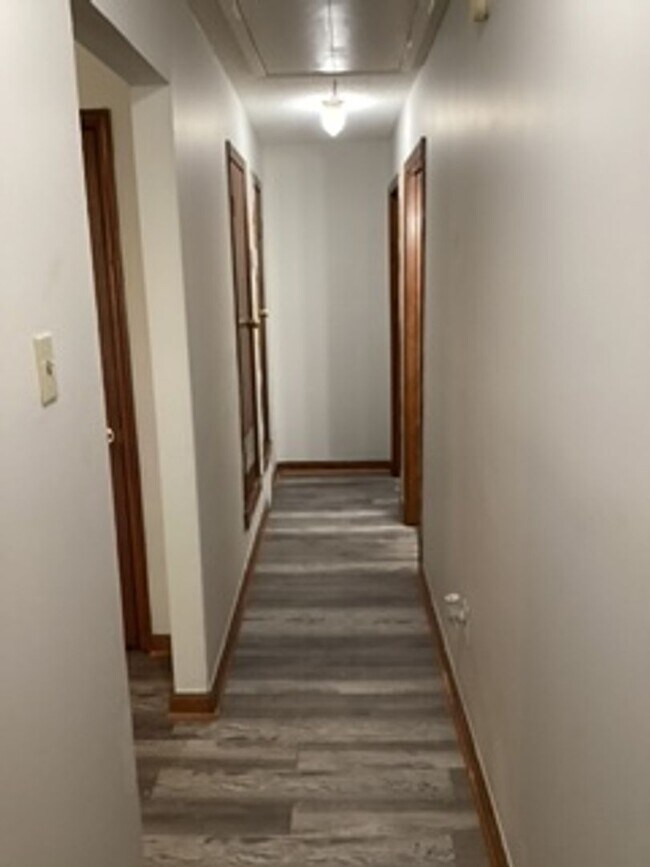 Building Photo - Single-family home