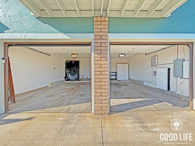 Building Photo - Beautiful 3BD/2BA Hillside House in El Cajon W/ Central A/C, Wrap-Around Deck, & Amazing Views!