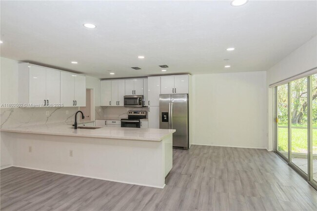 Building Photo - 7300 SW 116th St