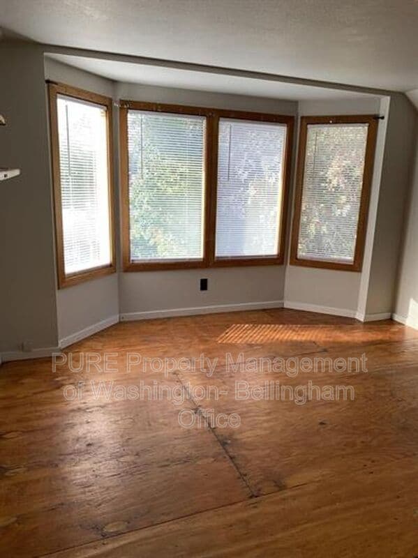 Building Photo - 520 S 3rd St