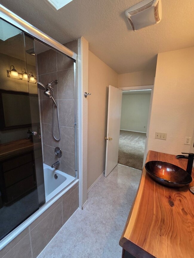 Building Photo - Tucked Away in Gig Harbor - 3 Bedroom + Bonus & Huge Yard. Available Now!