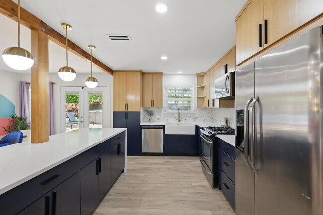 Building Photo - 13542 Purple Sage Rd