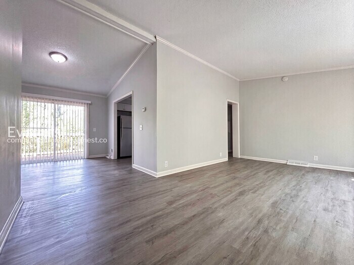 Building Photo - 1174 Alemeda Dr