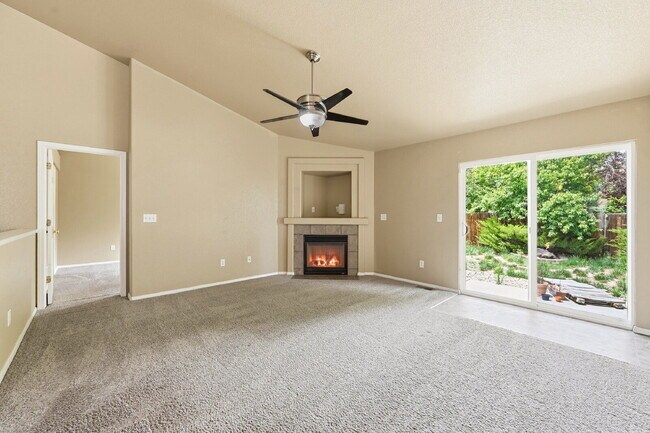 Building Photo - $2,645.95, 4 bed, 4 bath, located in Colorado Springs with a finished basement.
